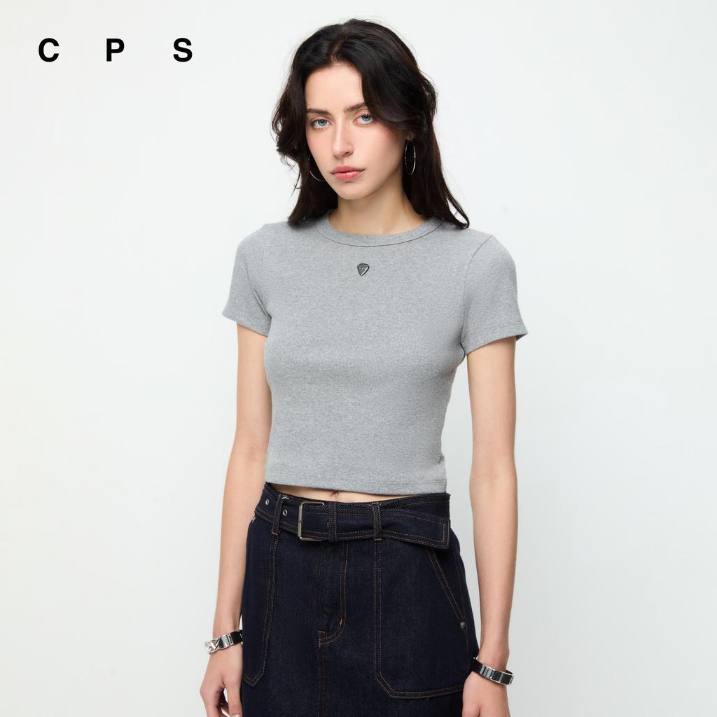 CPS เสื้อยืดทรงครอปแต่งโลโก้ปิ๊กกีตาร์ ผู้หญิง SIGNATURE CROPPED TEE รุ่น C26SGWA107 (SS26#P1)