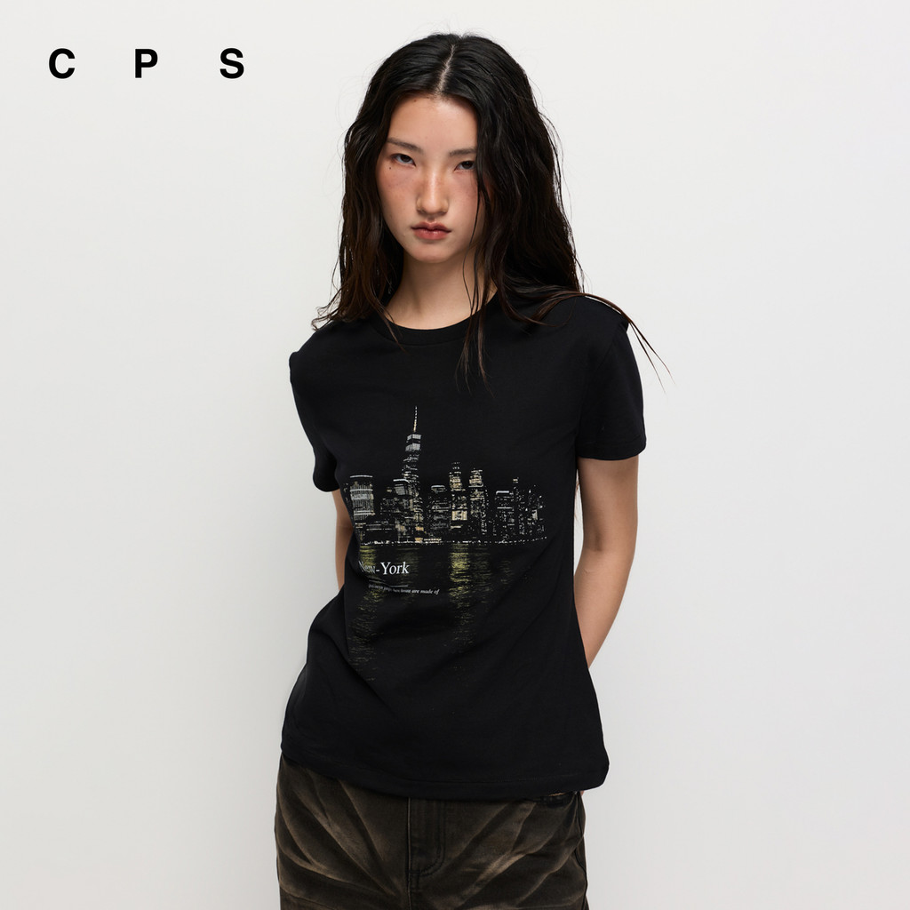 CPS เสื้อยืดคอกลมพิมพ์กราฟิกวิวเมือง ผู้หญิง CITY PRINTED TEE รุ่น C26SGWE008 (SS26#E1)
