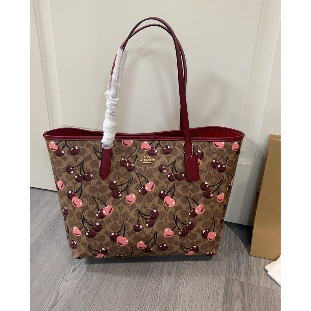 Thailand COACH Tote Bag Noble High-End Square Bag Dating All-Match Underarm Bag Shopping Classy Mess