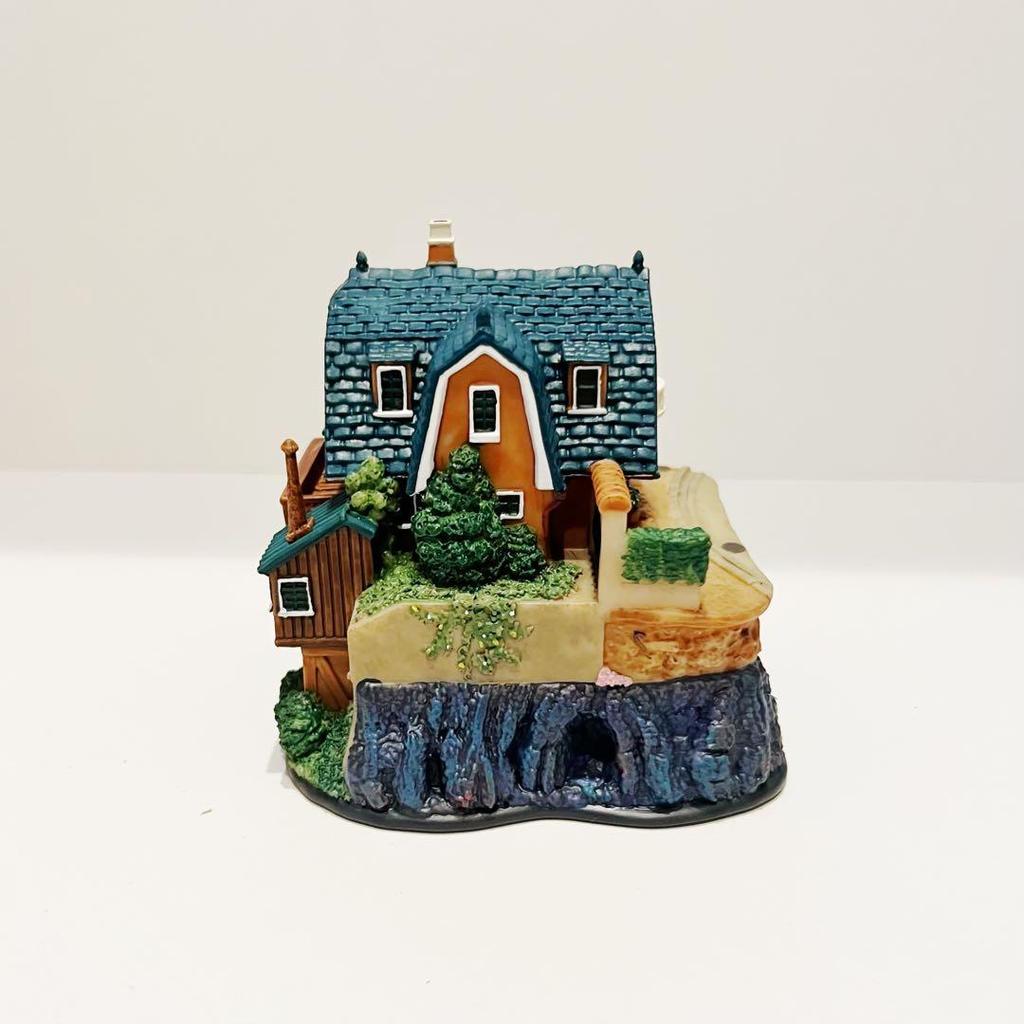 【Direct from Japan】[ใหม่] Whisper of the Heart Chikyuya Replica Figure Ghibli Park【Japan Exclusive】