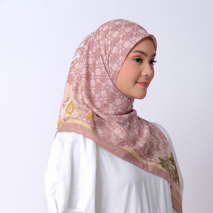 3P9U9- Zm Zaskia Mecca - ผ้าพันคอ Nagasari Square Hijab Ultra Sonic Hijab - Romansa