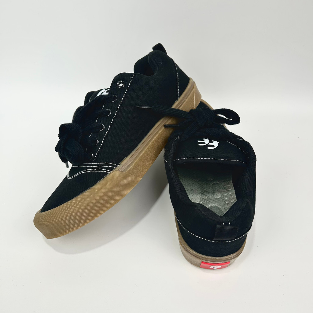 ใหม่ล่าสุด SUEDE XL TICKER และคุณภาพสูง SUEDE MATERIAL บนผู้ชายและผู้หญิง