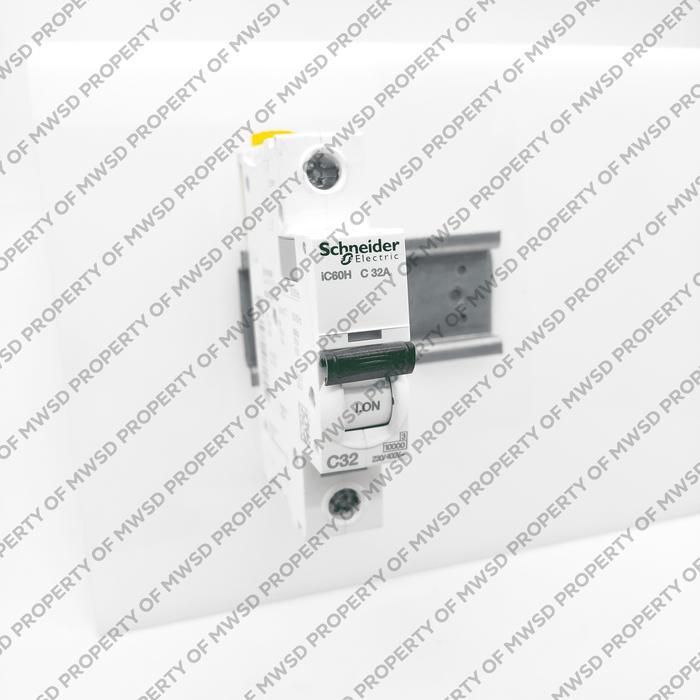 Schneider Mcb 10Ka Ic60H 1P 32A A9F84132