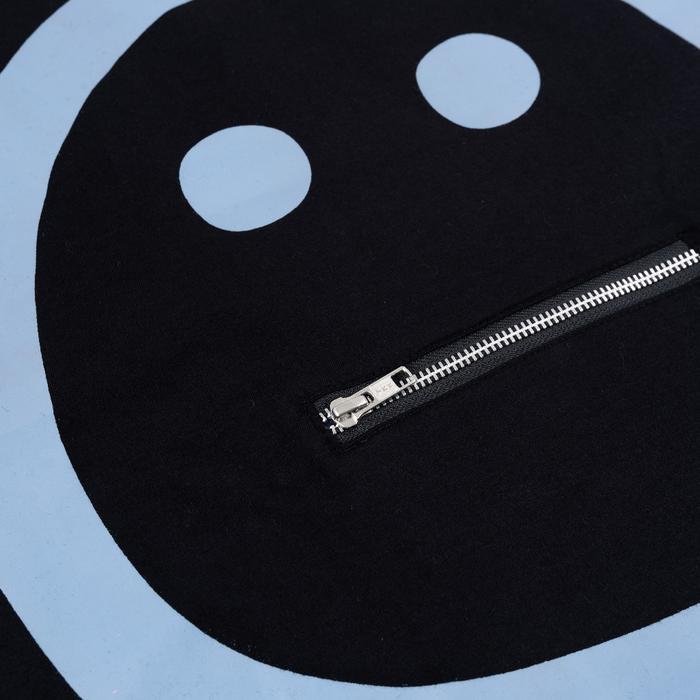 Faith Fade Zippey - Pokey Pocket Oversize Tee Black