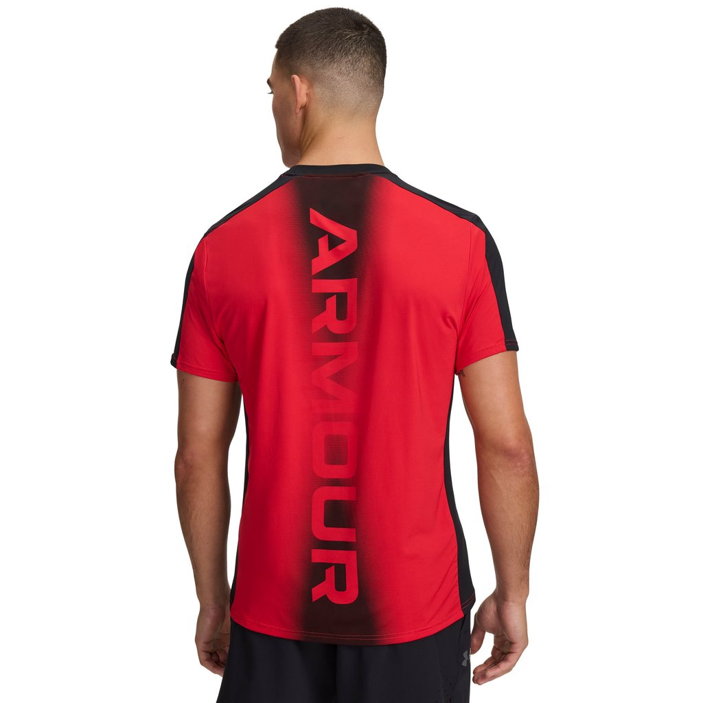 Under Armour เสื้อแขนสั้นสำหรับผู้ชาย HeatGear® Wordmark — صورة 3