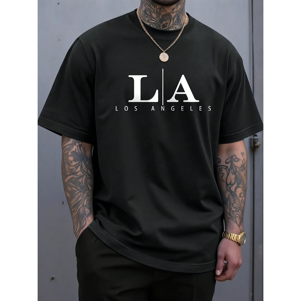 Manfinity Homme เสื้อยืดแขนสั้นคอกลมพิมพ์ลายตัวอักษรลําลองสําหรับบุรุษฤดูร้อน