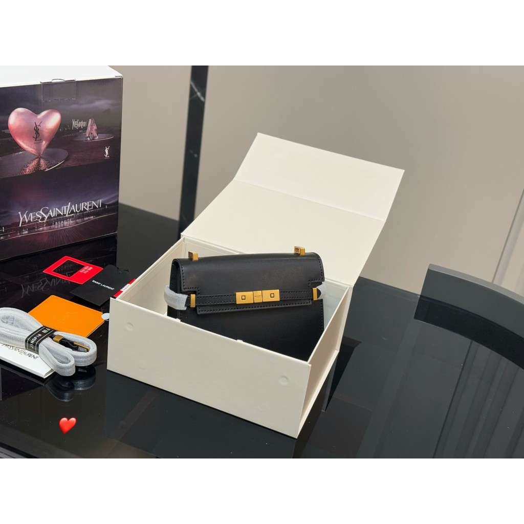 YSL1666 กระเป๋าสะพายข้างสีดําหัวเข็มขัดรูปหัวใจ