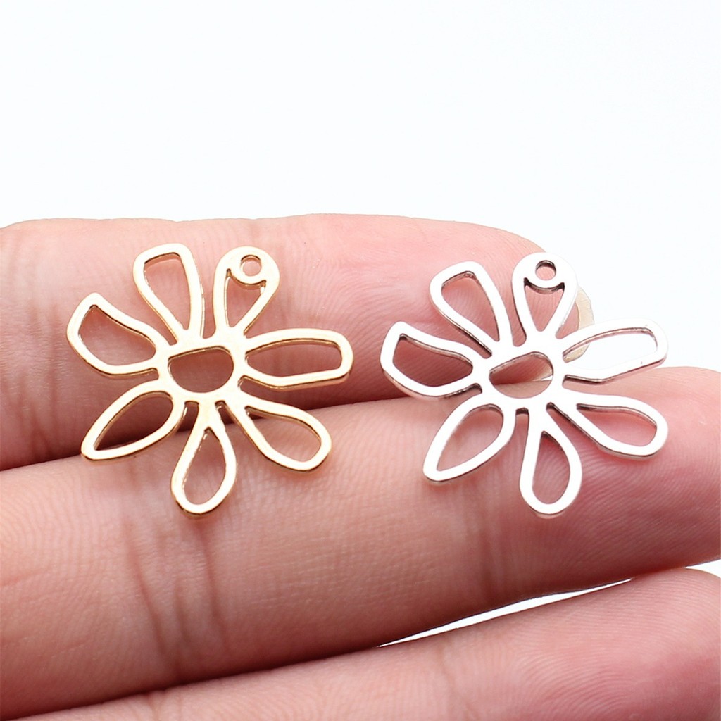 WYSIWYG 10pcs 24x25 มม.2 สีโบราณเงินสี Kc Gold สีไม่สม่ําเสมอ Openwork ดอกไม้ Charms สําหรับ DIY เครื่องประดับทํา