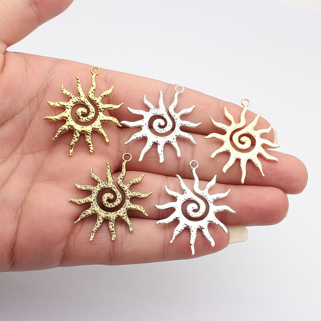 WYSIWYG 5 ชิ้น 40x33 มิลลิเมตร 5 สี Swirl Sun Charms สําหรับเครื่องประดับ DIY