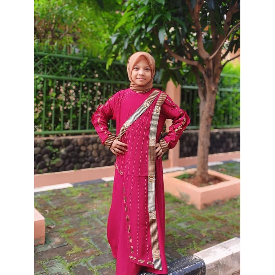 Muna Kajol เด็ก Gamis 5 - 10 ปีเย็บปักถักร้อยที่เรียบง่ายและเลื่อมหรูหรา Shakila