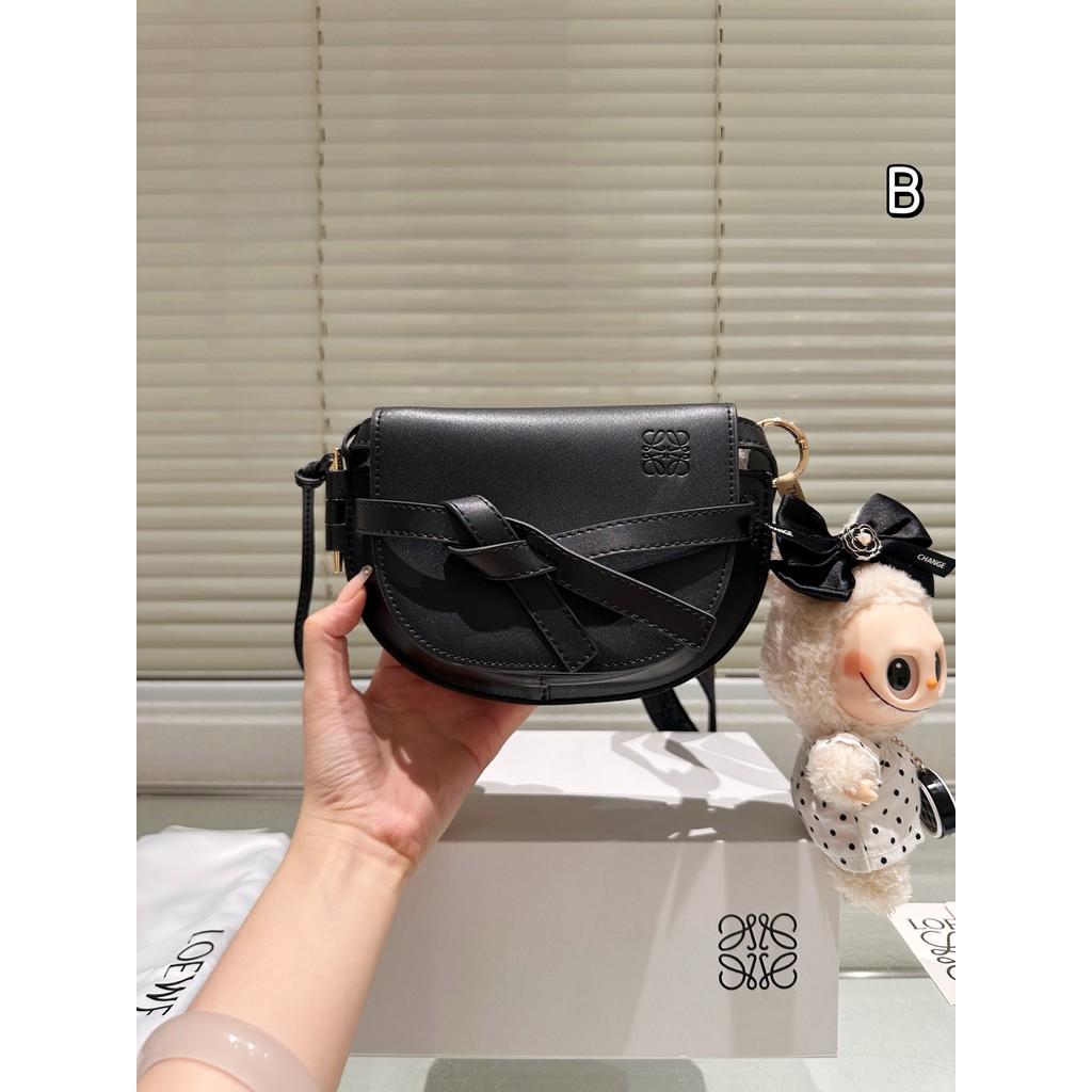 Sadddle Bag Messenger Bag หนังวัว