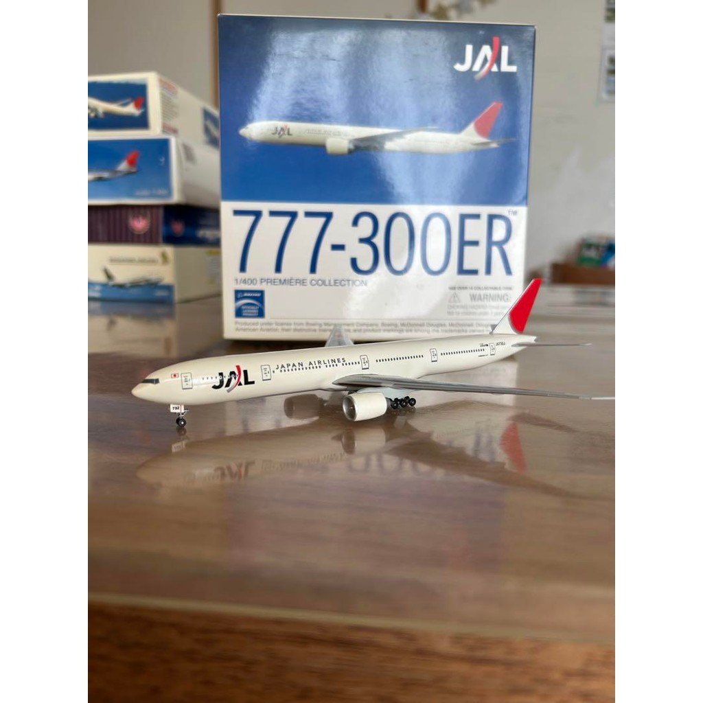 【Direct from Japan】เครื่องบิน JAL 777-300ER มาตราส่วน 1/400【Japan Exclusive】