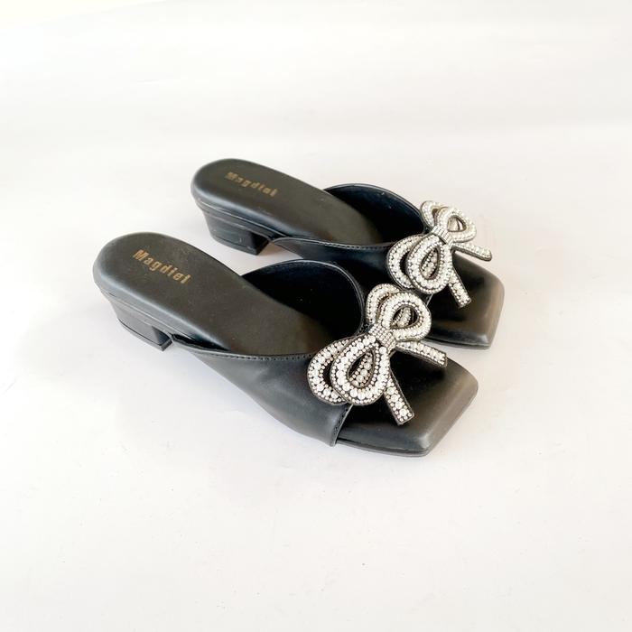 Choice - Magdiel Karen Heels รองเท้าแตะผู้หญิง ส้น 3 ซม.