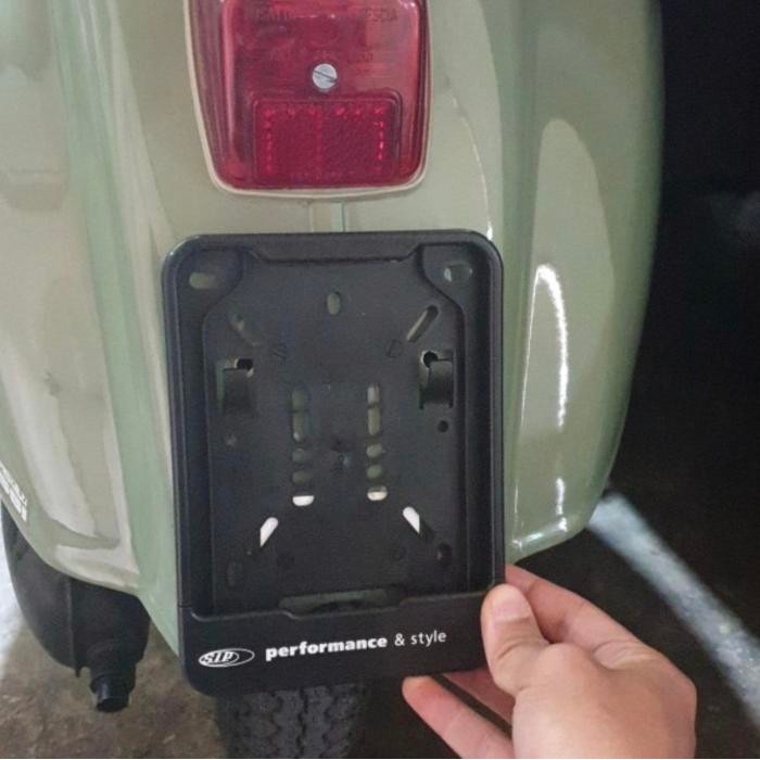 Choice - ที่วางป้ายทะเบียน Sip Vespa Classic และ Modern ดั้งเดิม