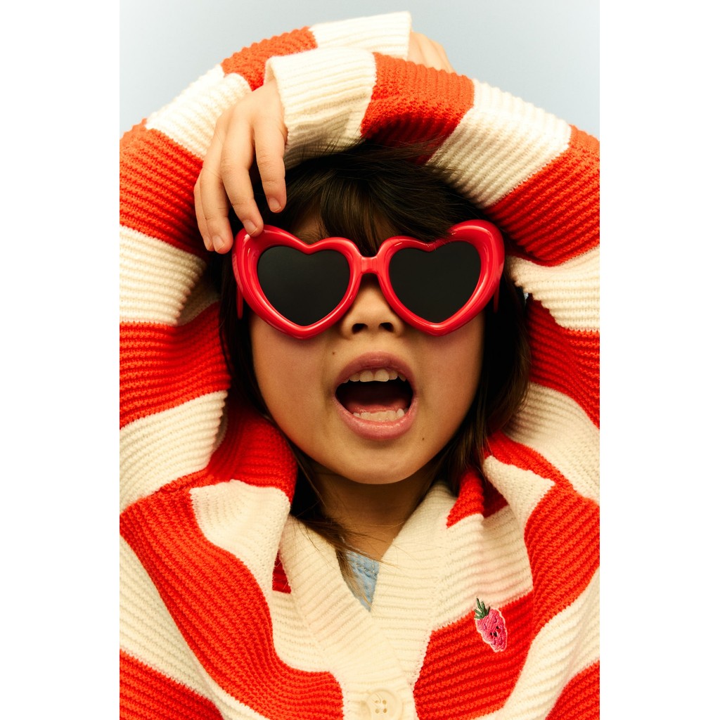 HM H&M แว่นกันแดดหัวใจสีแดง_สินค้าแท้