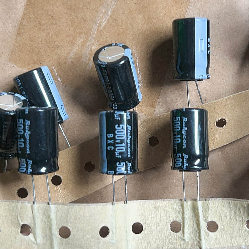 6PCS ญี่ปุ่น Rubycon Capacitor 500V10UF 12.5 * 20 BXC ความถี่สูงความต้านทานต่ําเปลี่ยน 450V10UF