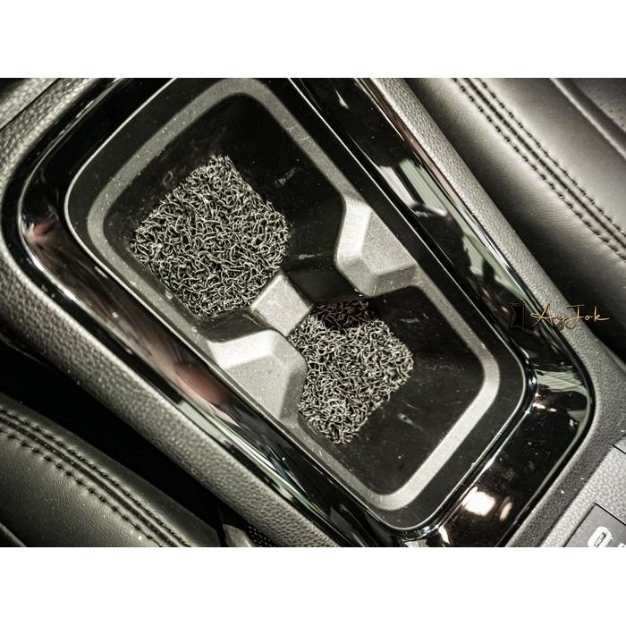 พร้อมสําหรับฐานลิ้นชักเหรียญแดชบอร์ด innova zenix