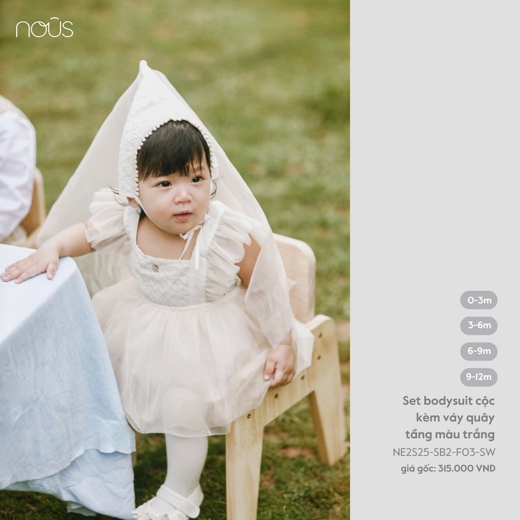 NOUS S25 (0M-9M) – ชุดบอดี้สูทพร้อมกระโปรงชั้นสีขาวเกาะอกในเส้นใยธรรมชาติสุดเท่ – NE2S25-SB2-F03-SW 
