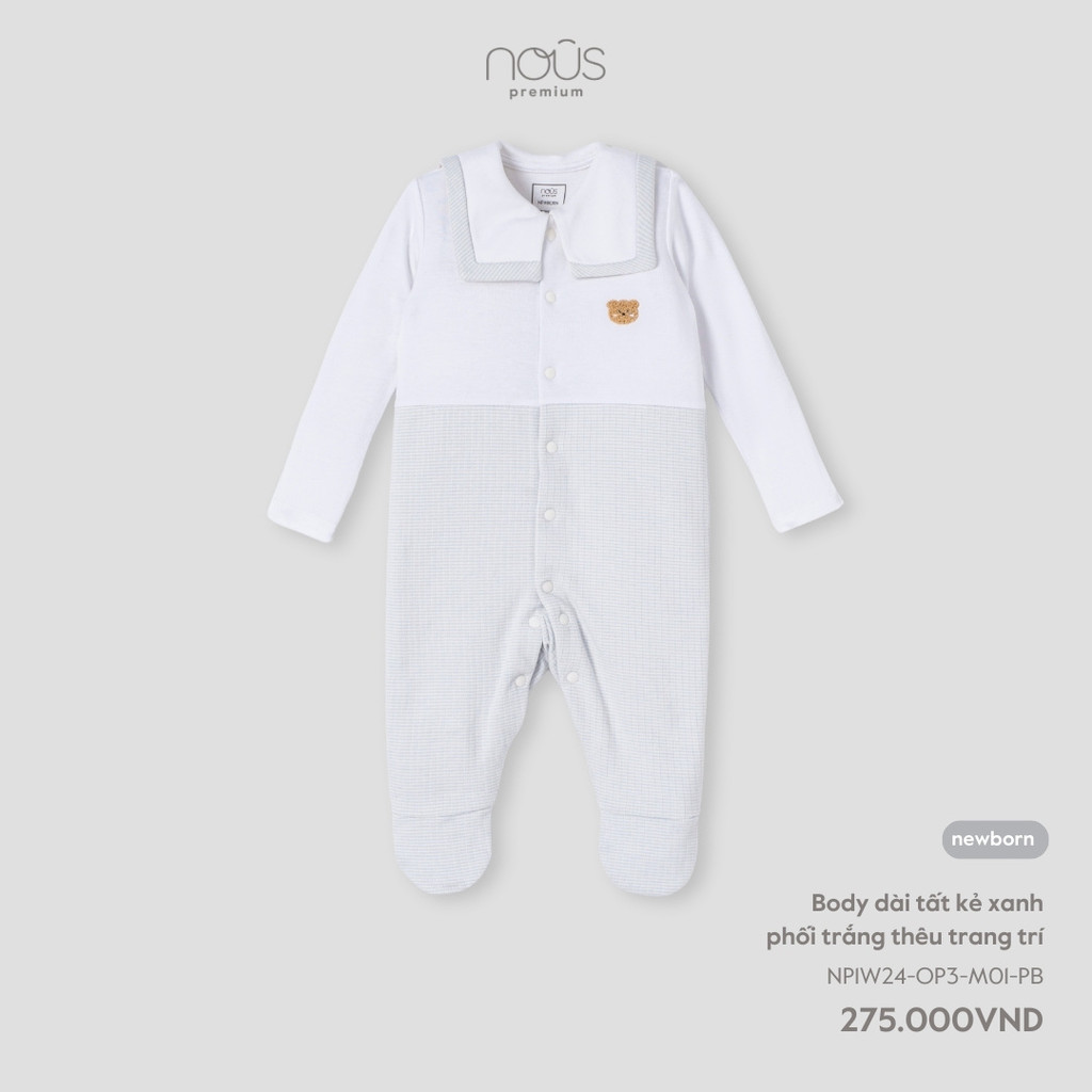 NOUS S30 (ทารกแรกเกิด) – ตัวยาวพร้อมถุงเท้าลายทางสีน้ําเงินและสีขาวพร้อมตกแต่งปักลายเรียบ – NP1W24-O