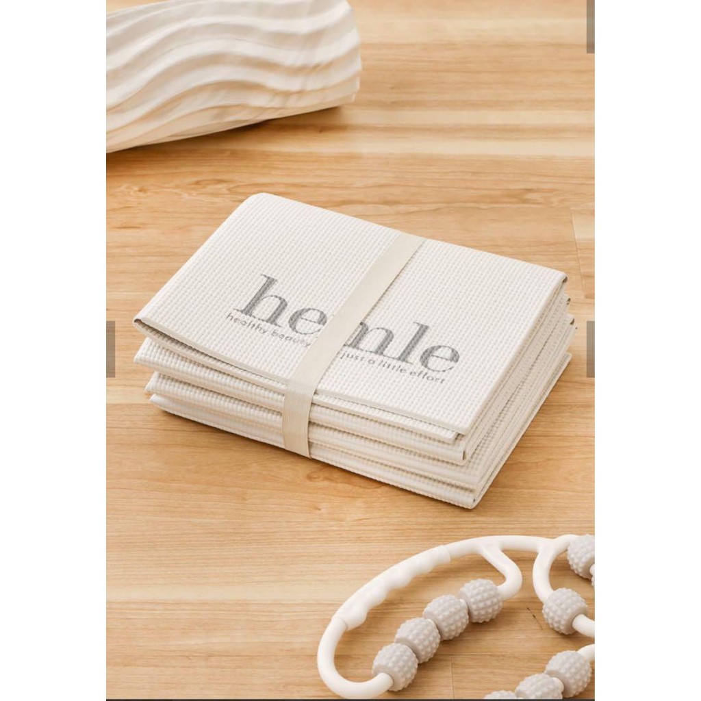 【Direct from Japan】ใหม่ แพ็ค 2 ชิ้น ♡ 3coins ♡ เสื่อโยคะพับได้ 6 มม. ♡【Japan Exclusive】