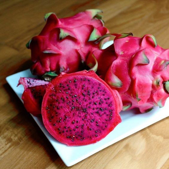 20 เมล็ด แก้วมังกร Dragon fruit Seeds สายพันธุ์ Red