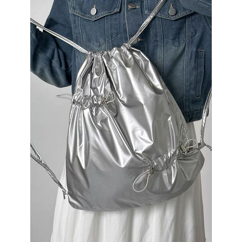 【Direct from Japan】771 กระเป๋าเป้สีเงิน Y2K Grunge Backpack Trendy Gal【Japan Exclusive】