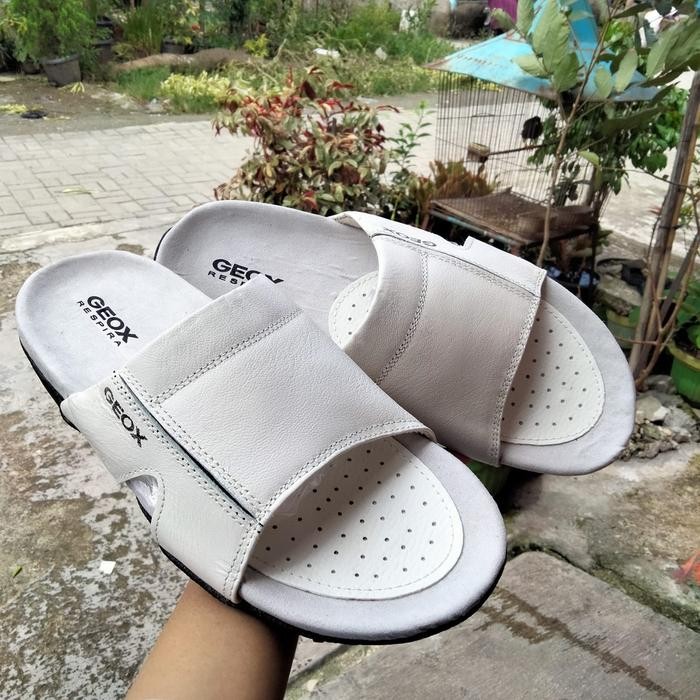 Geox Mens Leather Sandals Slip On Sandals รองเท้าผู้ชายทําจากหนังแท้