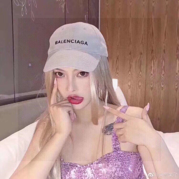 LV888 หมวกเบสบอลสีดําปักลายป้ายม้าคลาสสิก