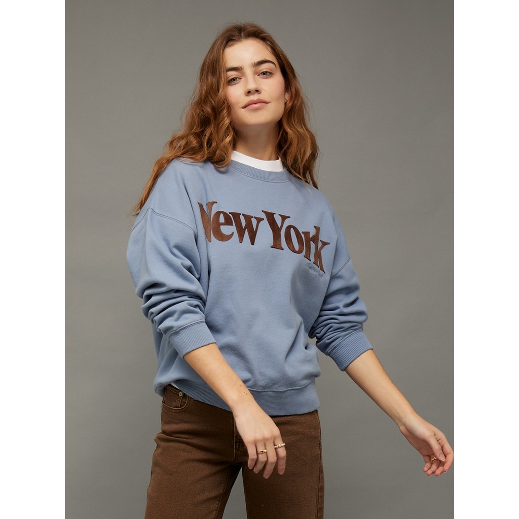 American Eagle เสื้อสเวตเตอร์ผู้หญิง GRAPHIC SWEATSHIRT สี VICTORIA BLU - 045-2788-465