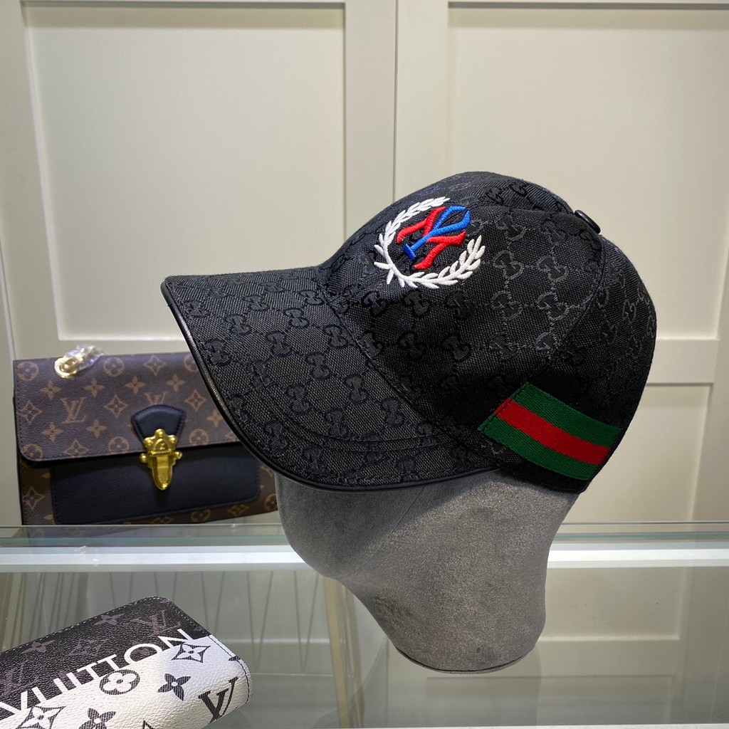 Chanel 999 Camellia Pearl Lamping Cap