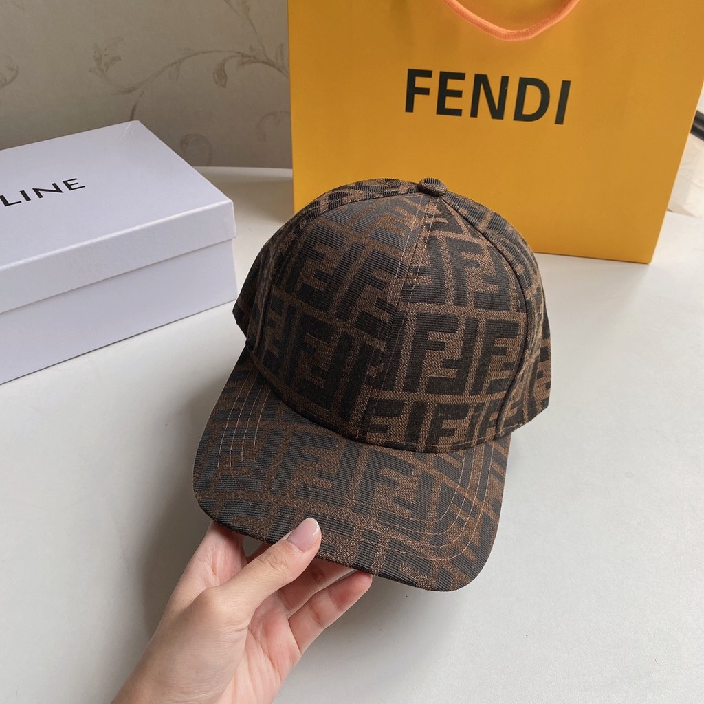 FENDI999 หมวกถักนิตติ้งคลาสสิก FF สีชมพู
