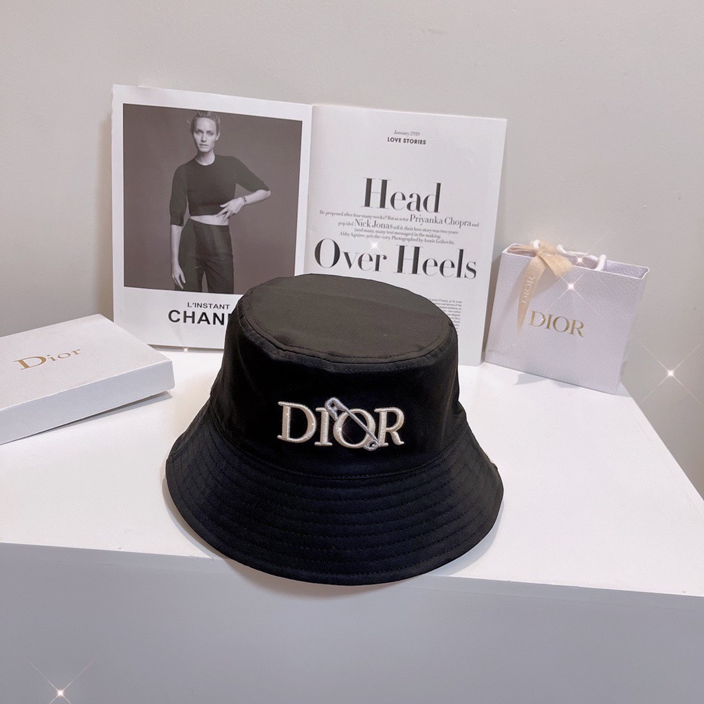 PRADA888 หมวกถักนิตติ้ง Big Triangle Mark สีเทาพรีเมี่ยม