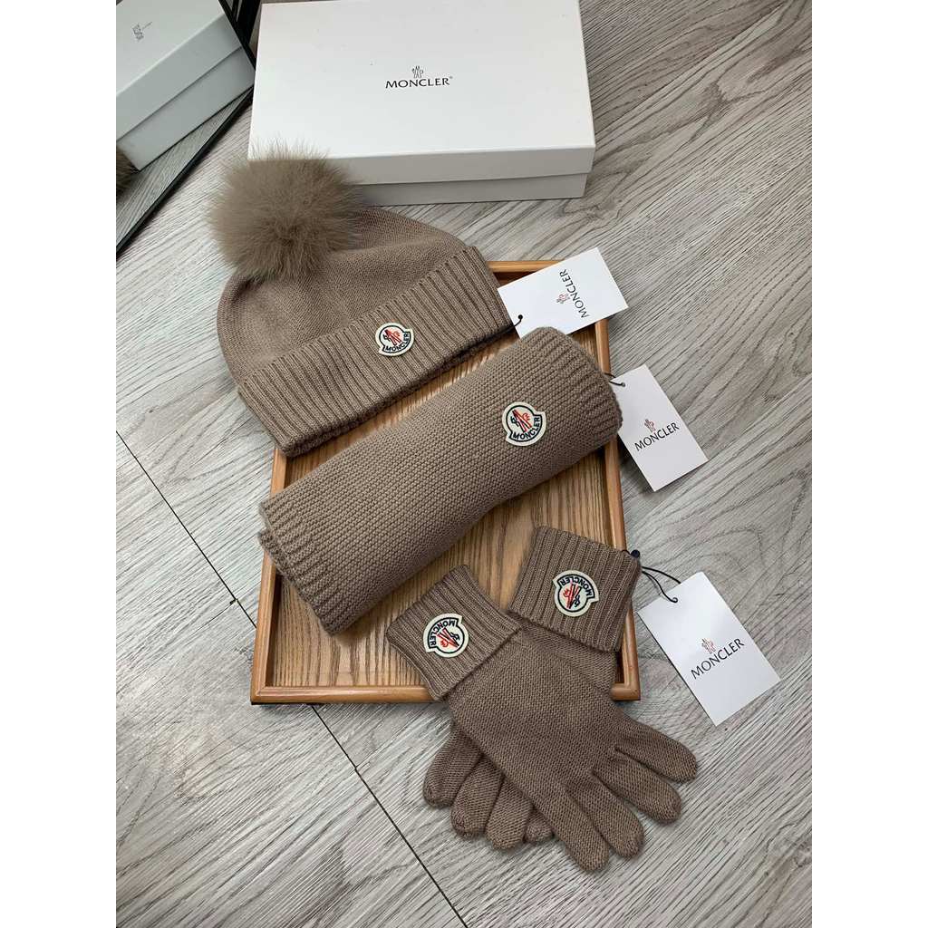 หมวกเบสบอลแฟชั่นปักลาย Burberry999 White Gold TB