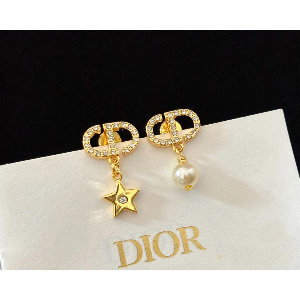 ต่างหูเรียบง่าย/โลโก้ตัวอักษรเหล็กไทเทเนียม/ประณีต/ส่วนบุคคล/สง่างาม ต่างหูต่างหูสตั๊ดผู้หญิงเครื่องประดับ