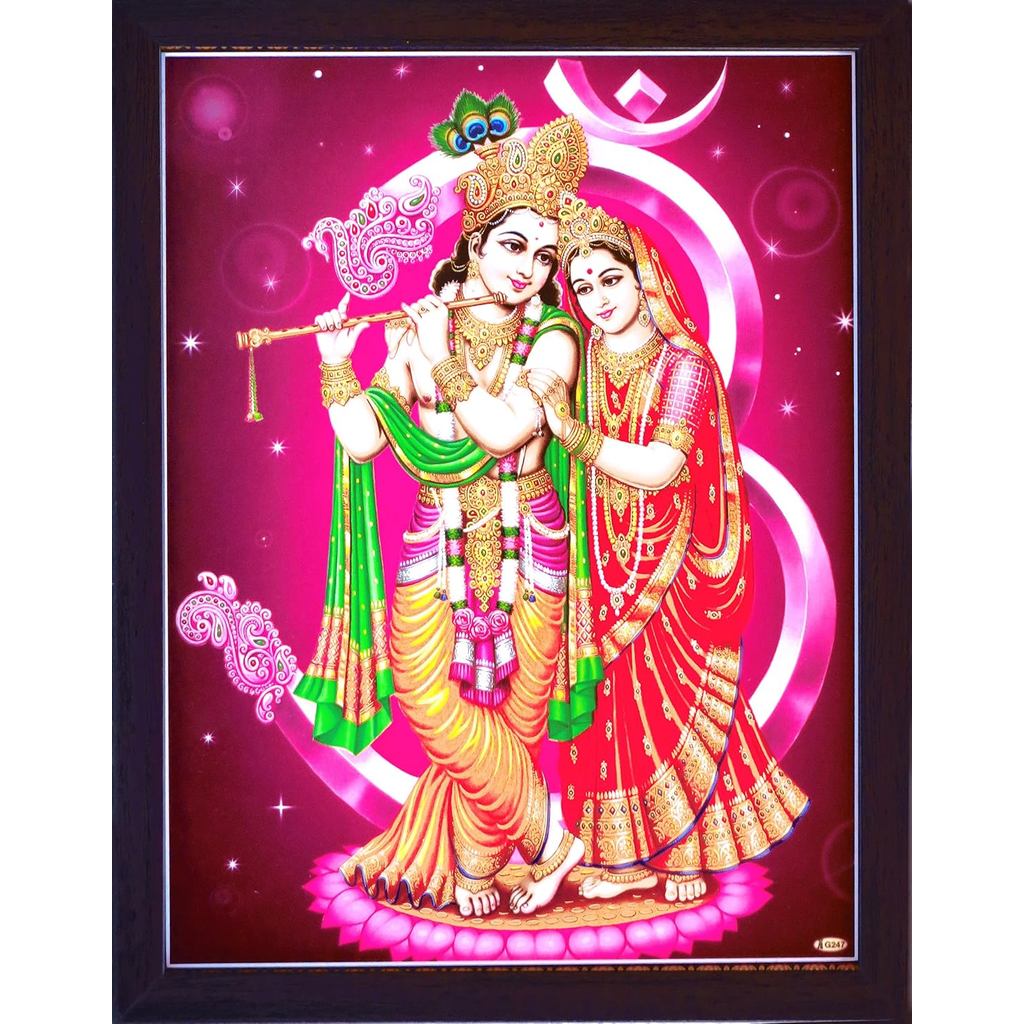 Lord Krishna เล่นขลุ่ยในพระราชวังและ Radha Resting her Head บน Krishna ไหล่พร้อมสัญลักษณ์ om หรูหรา 