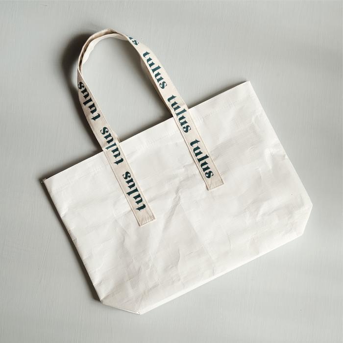 กระเป๋าโท้ต Sincere [เฉพาะซื้อสินค้าตั้งแต่]