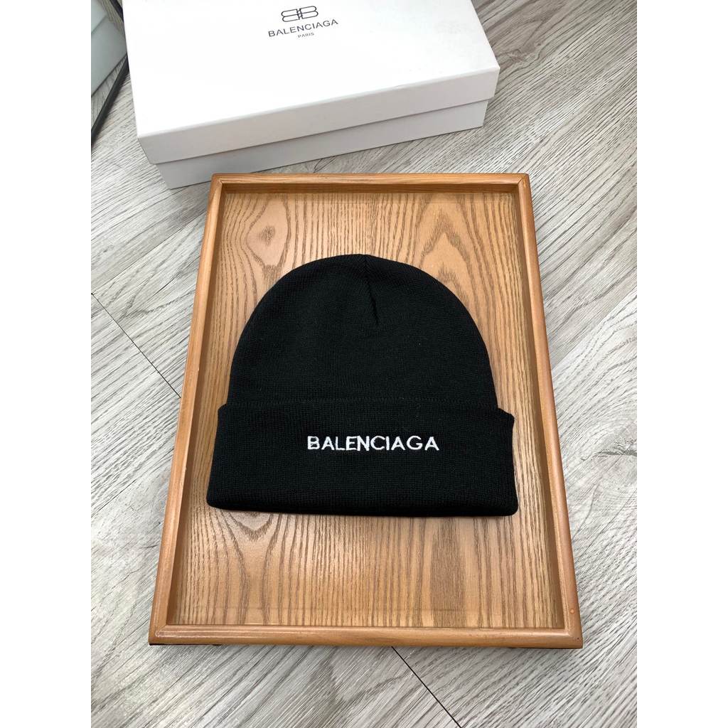 หมวกเบสบอลปักลาย Burberry999 All-Match Black Classic TB