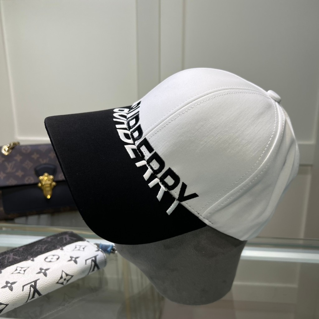 FENDI888 หมวกเบสบอลพิมพ์ลาย FF สีชมพู