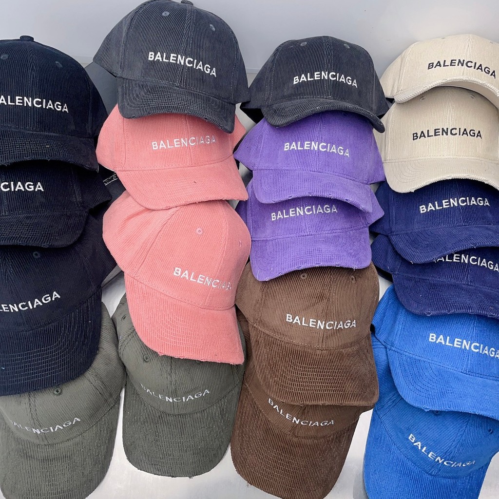 FENDI555FF หมวกถักสีดําสีน้ําตาลฤดูหนาวแนวโน้มแฟชั่นที่อบอุ่น Unisex