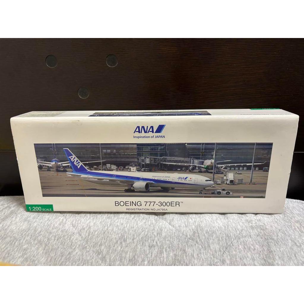 【Direct from Japan】ANA Trading เครื่องบินรุ่น Boeing 777-300ER JA795A 1/200【Japan Exclusive】