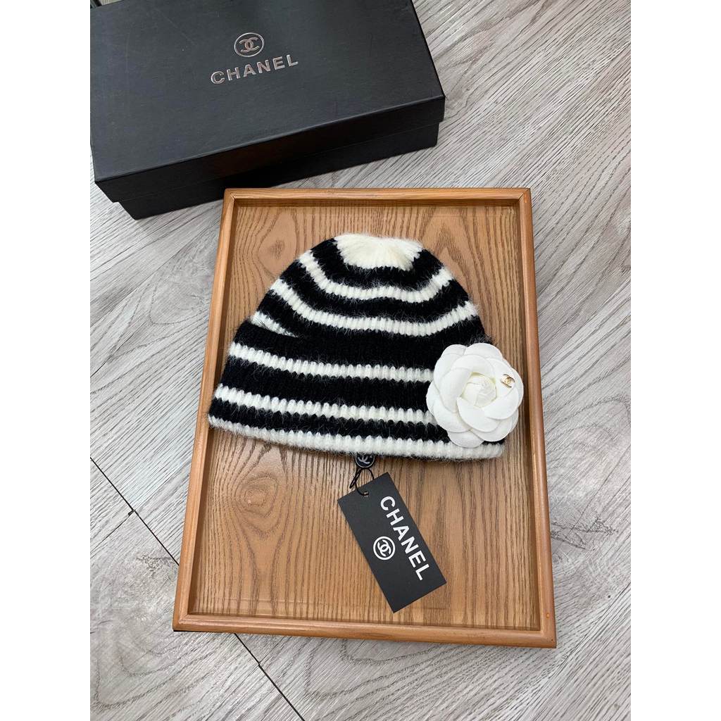 Burberry777 สีขาวสีดําสีส้มเย็บปักถักร้อยคลาสสิก TB Badge หมวกเบสบอล