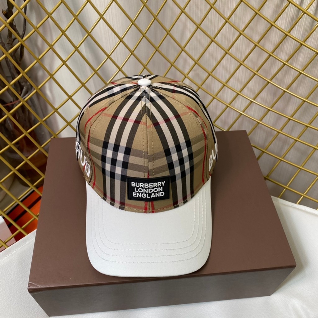 LV888 หมวกเบสบอล Three-Bar Classic สีขาว