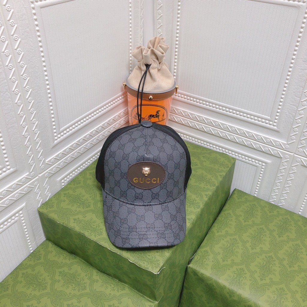 หมวกเบสบอลปักลาย Burberry999 Beige Gold TB