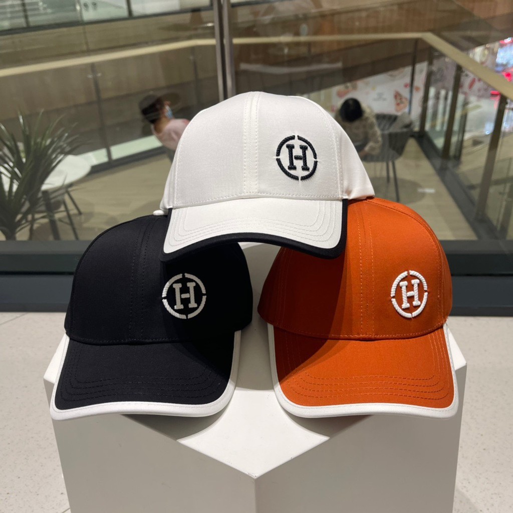 FENDI555 Classic FF Texture หมวกเบสบอลแฟชั่น 2660