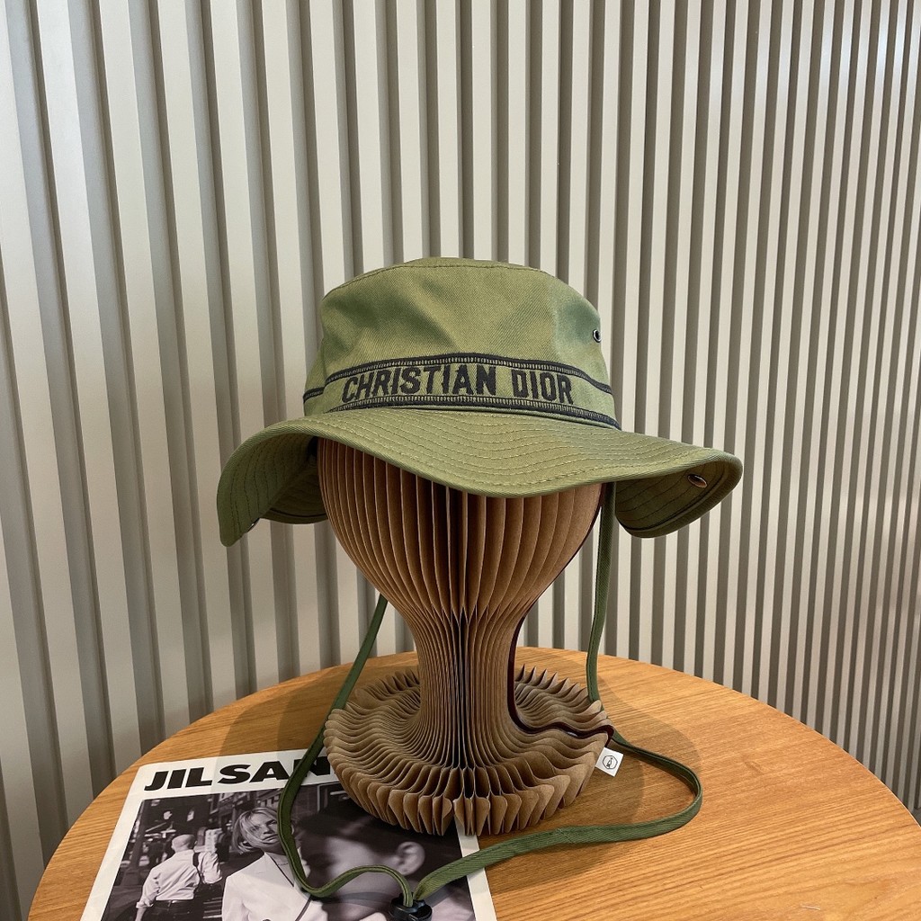 Chanel777 หมวกเบสบอลแฟชั่นมาตรฐาน CC สีดํา