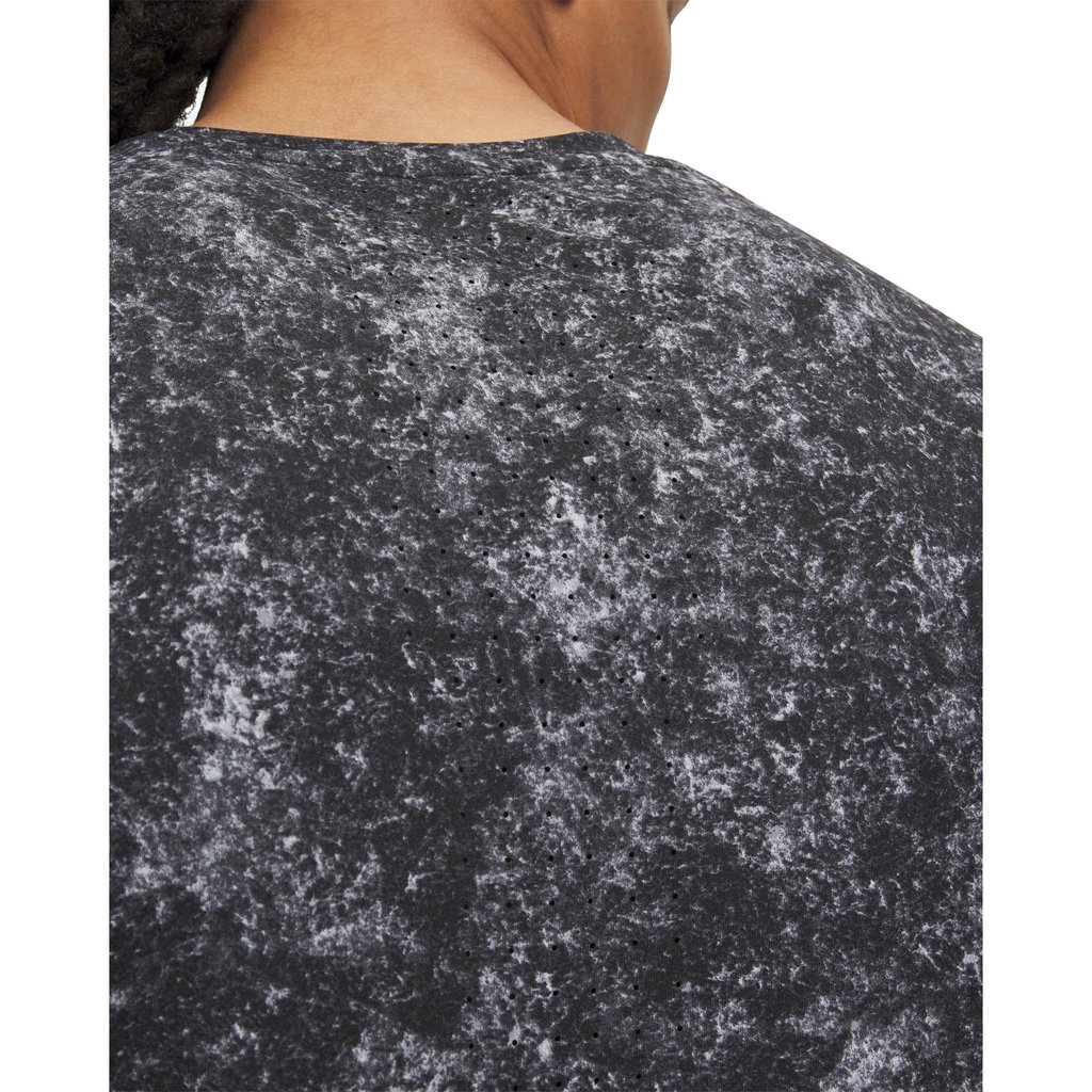 Under Armour เสื้อแขนสั้นสำหรับผู้ชาย UA Velociti Pro Printed — صورة 4