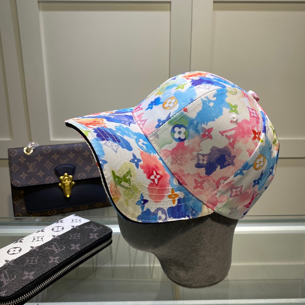 หมวกเบสบอลสีขาวปักลาย Burberry777 Gold TB