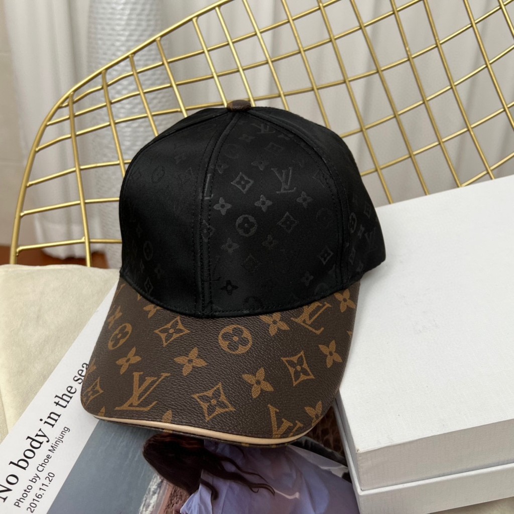 หมวกเบสบอล LV888 Black Gold LOGO