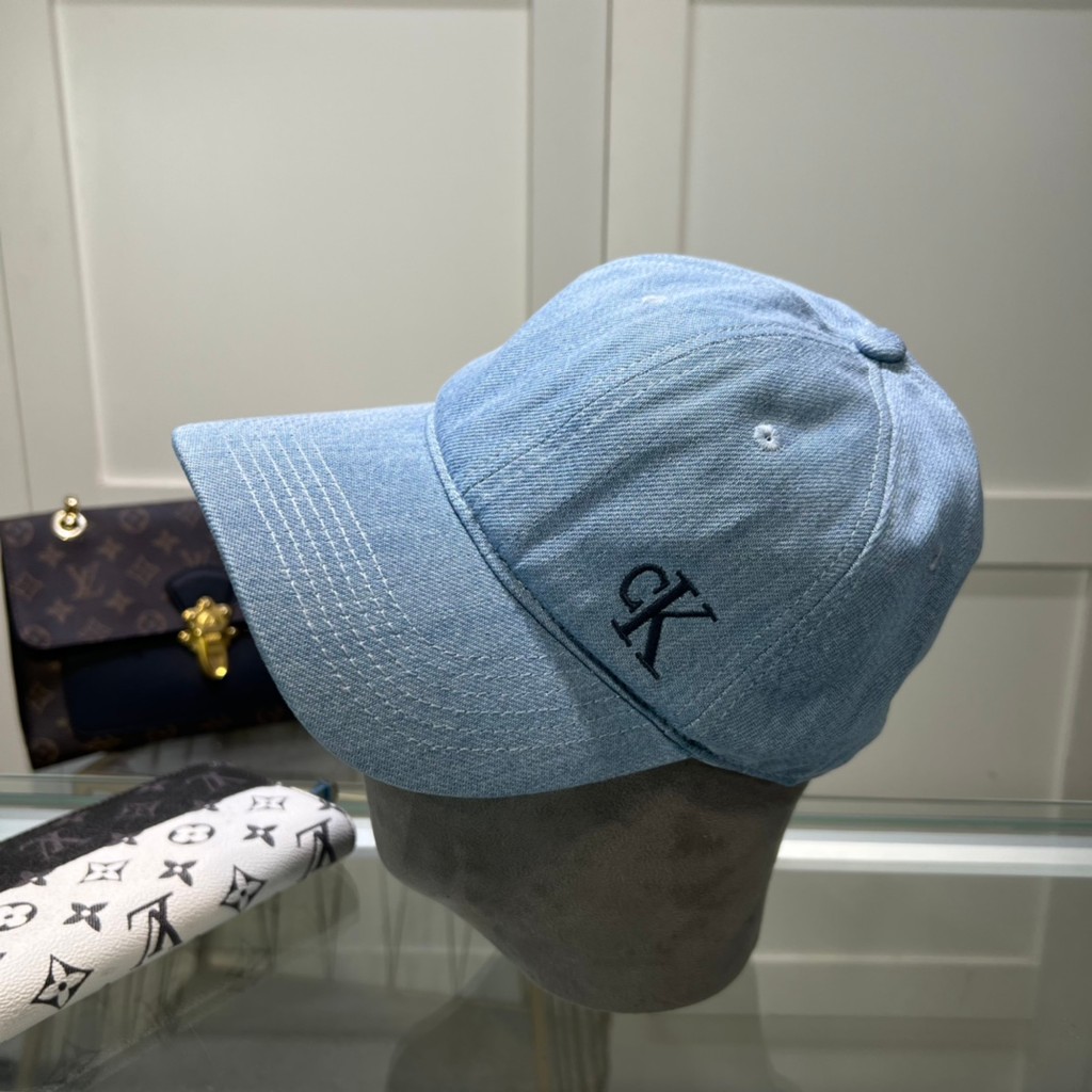 Dior999 Simple Fashion White Baseball Cap 2535