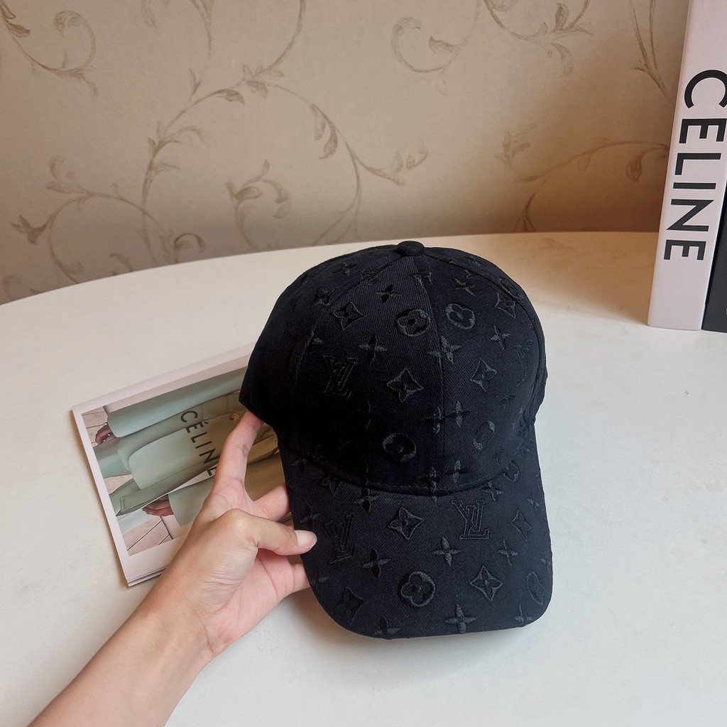 Chanel888 หมวกเบสบอลสีดําปักลาย Double C สีขาว 8